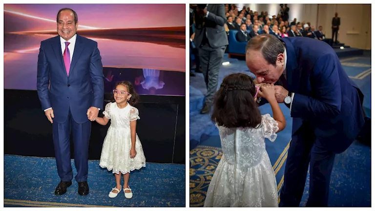السيسي يقبل يد الطفلة تاليا خلال منتدى مصر 2026